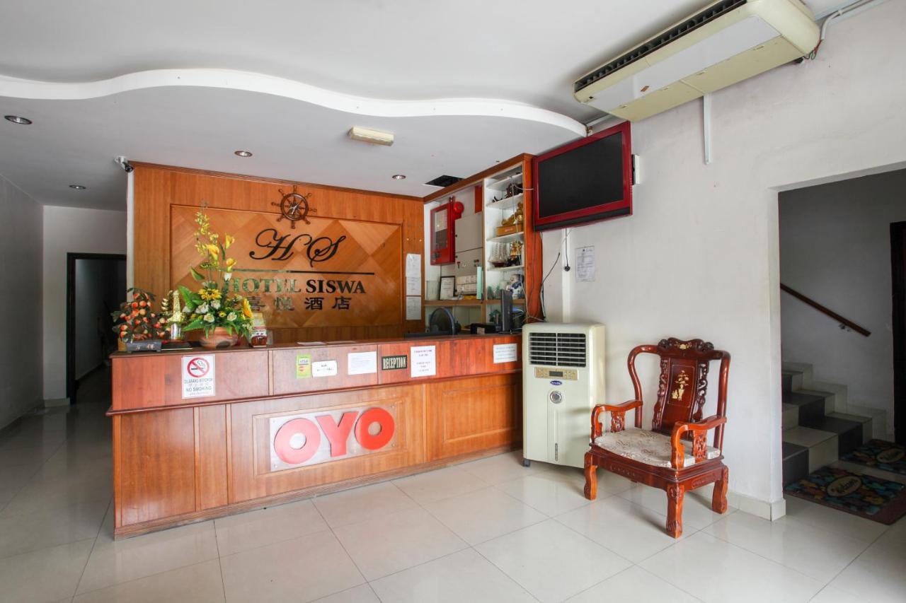 Oyo 89539 Hotel Siswa Кампар Екстер'єр фото