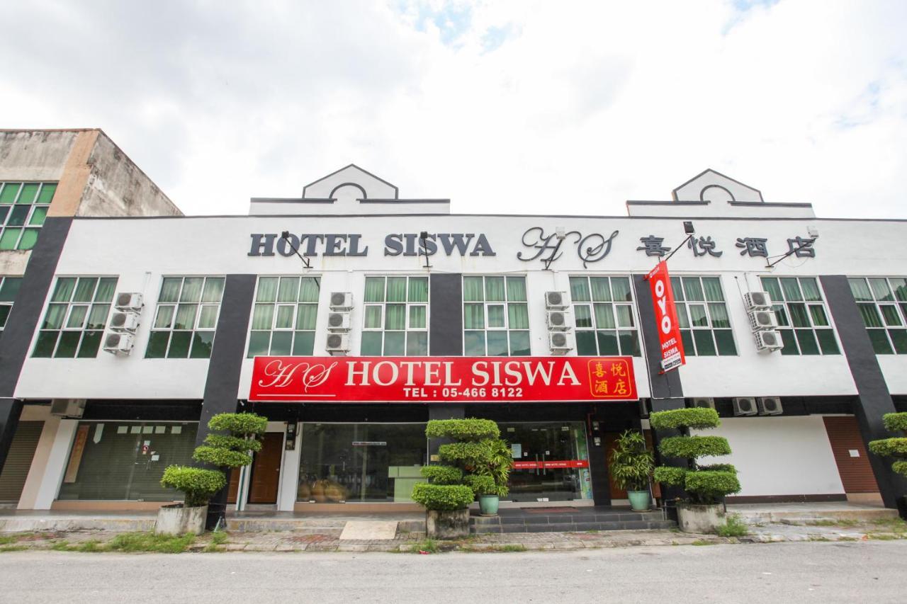 Oyo 89539 Hotel Siswa Кампар Екстер'єр фото